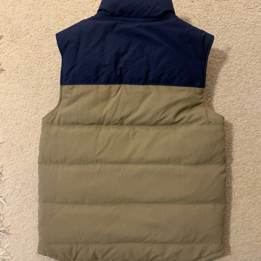 Patagonia men’s puffers vest- small